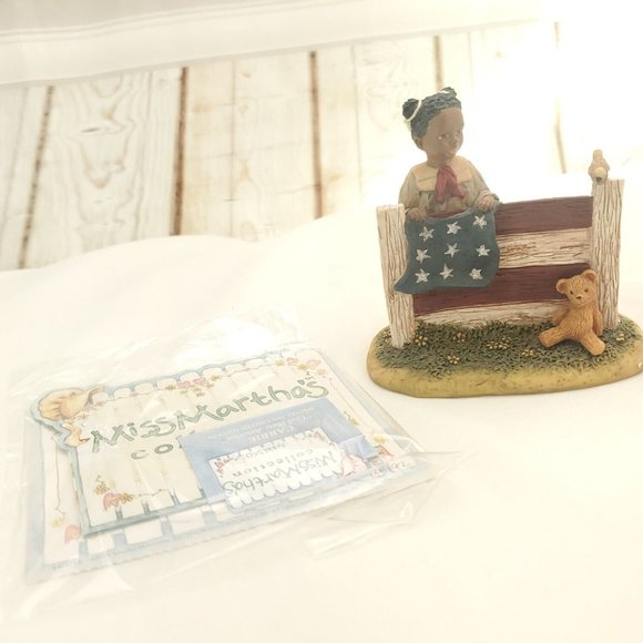 Enesco Miss Martha's Collection God Bless America Carrie Special 1992 Figurine - Picture 5 of 10